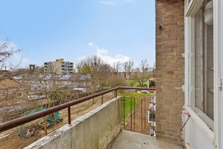 Photo 4 of Van Galenstraat 57-3