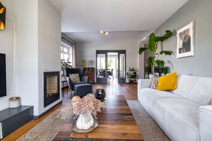 Foto 2 van Julianalaan 11