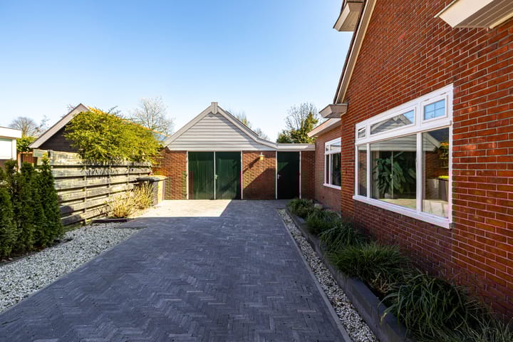 Foto 11 van Julianalaan 11