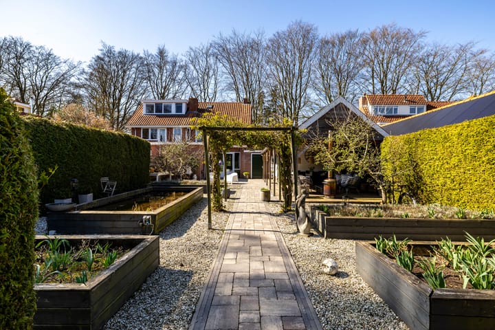 Foto 15 van Julianalaan 11