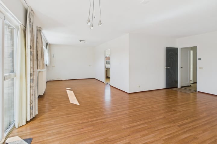 Foto 11 van Ledelplein 8-013