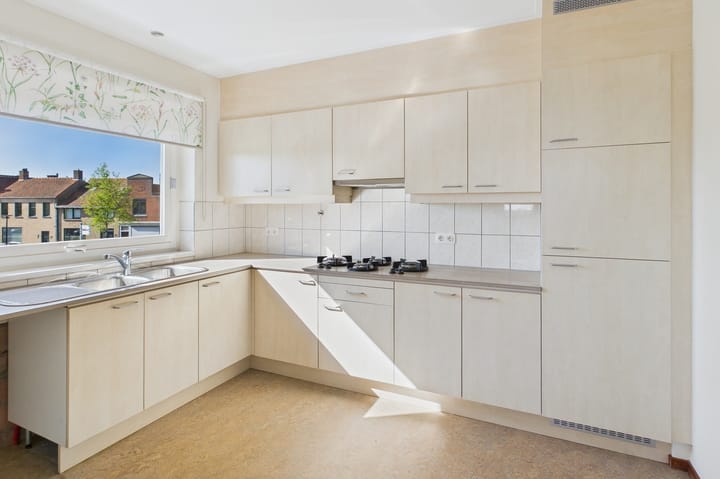 Foto 17 van Ledelplein 8-013