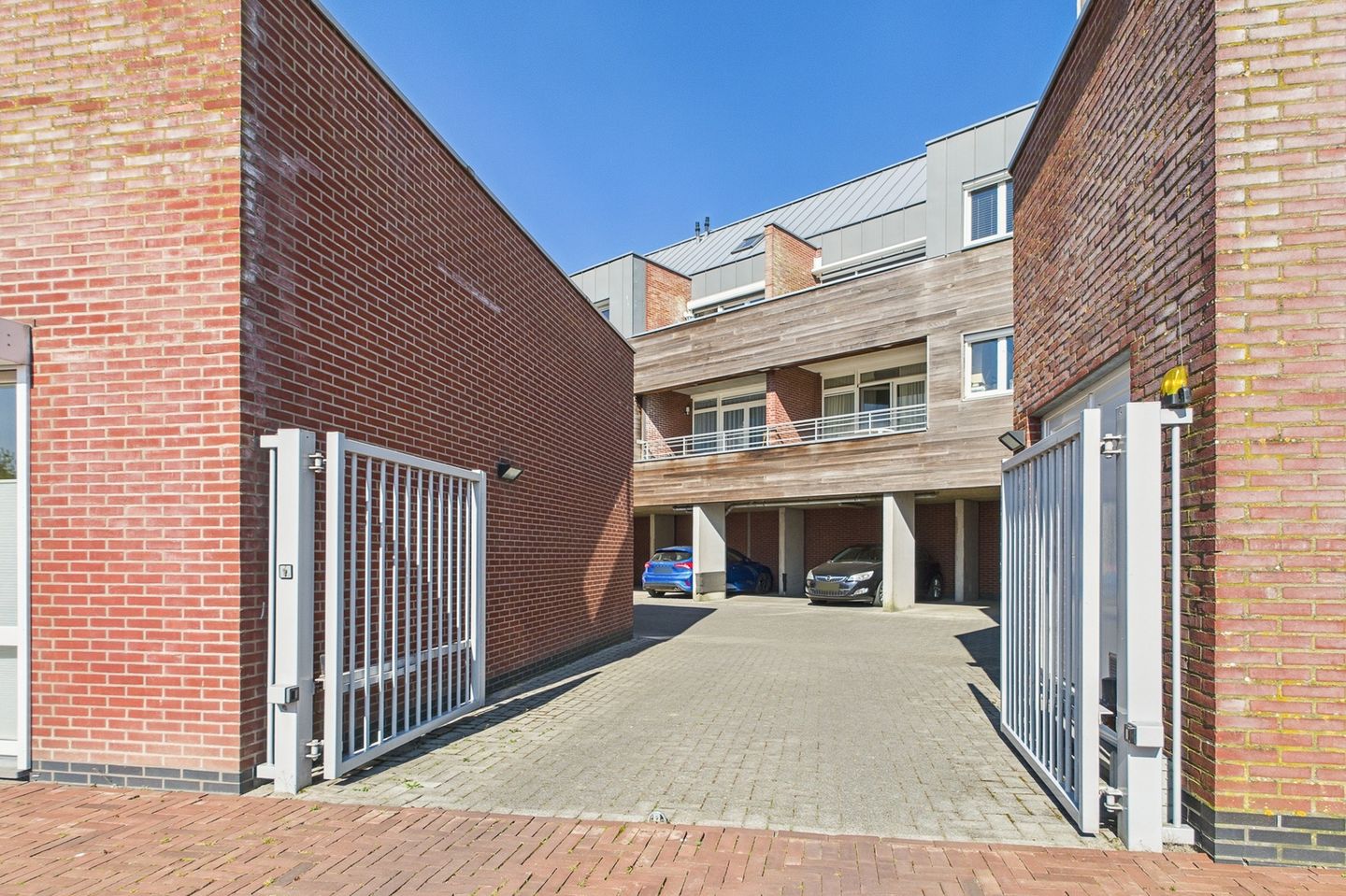 Foto 44 van Ledelplein 8-013