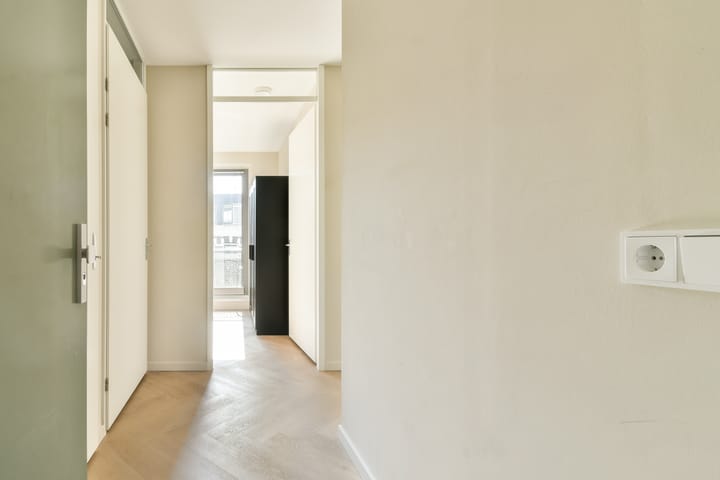 Foto 11 van Roentgenstraat 119