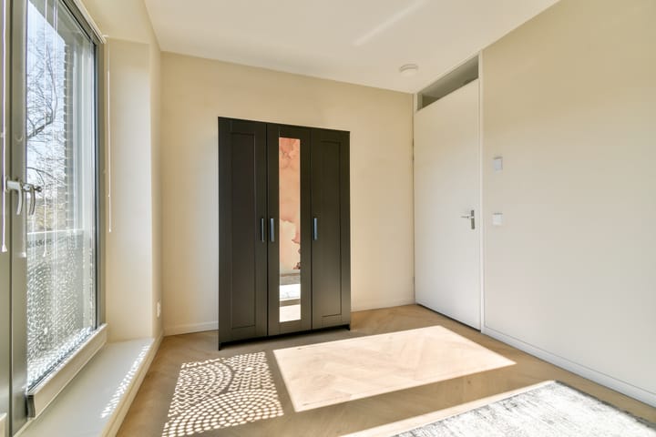 Foto 13 van Roentgenstraat 119