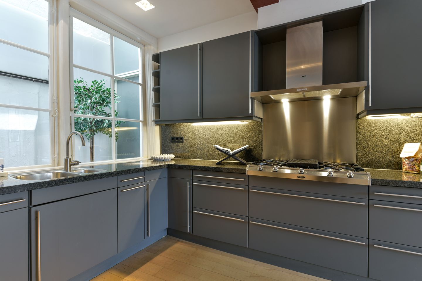 Foto 19 van Nieuwegracht 10