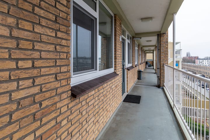 Foto 17 van Erasmusplein 203