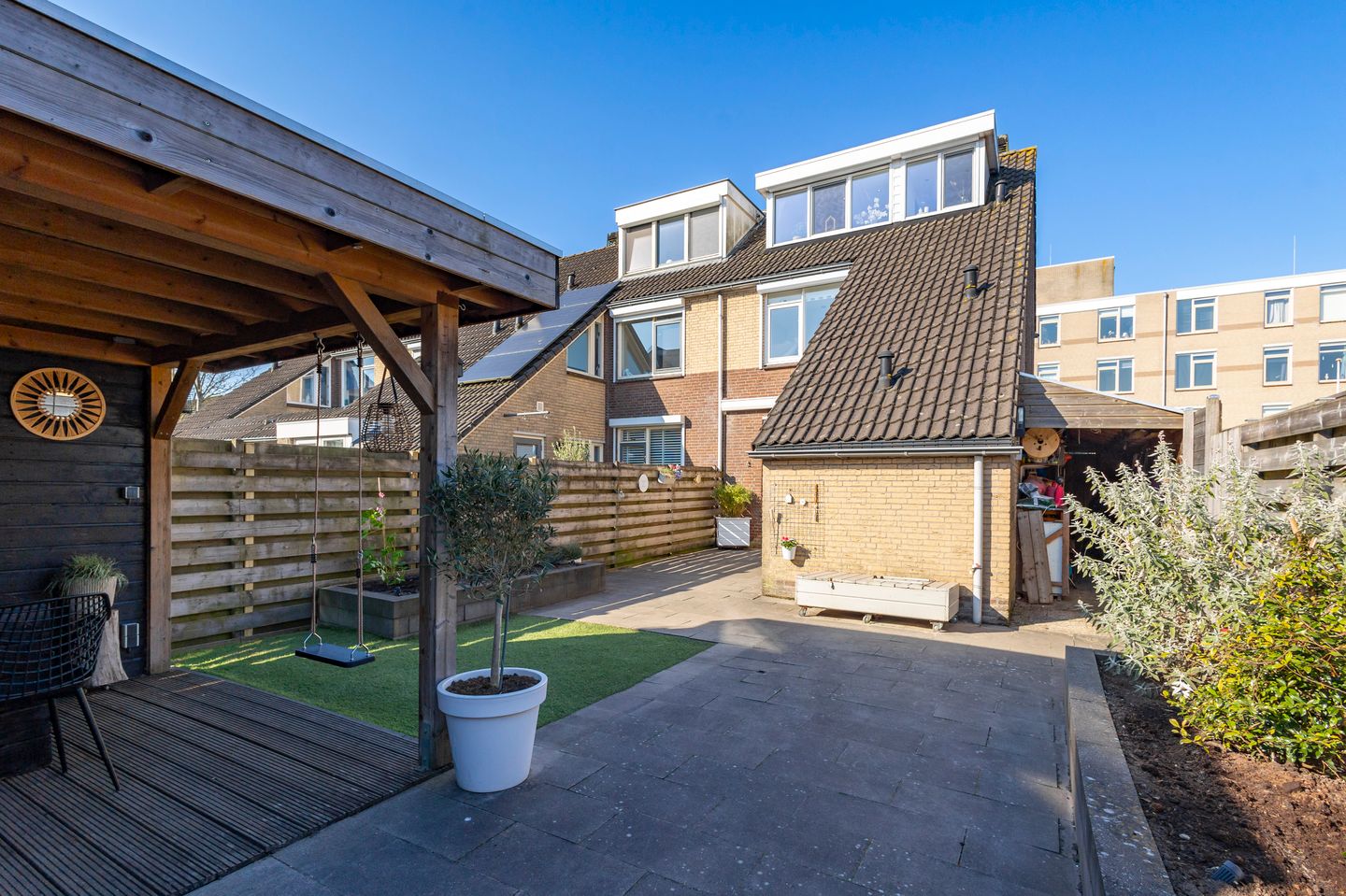 Foto 29 van Van Leijdenstraat 38