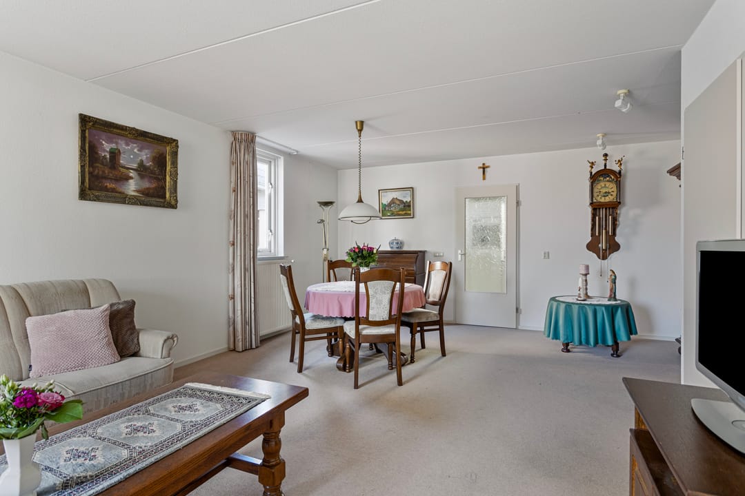 Photo 7 of Dissel 14