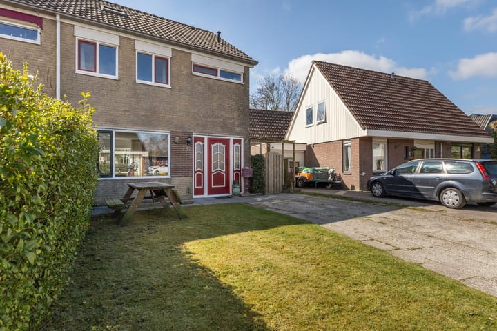 Foto 2 van Poaitrije 17