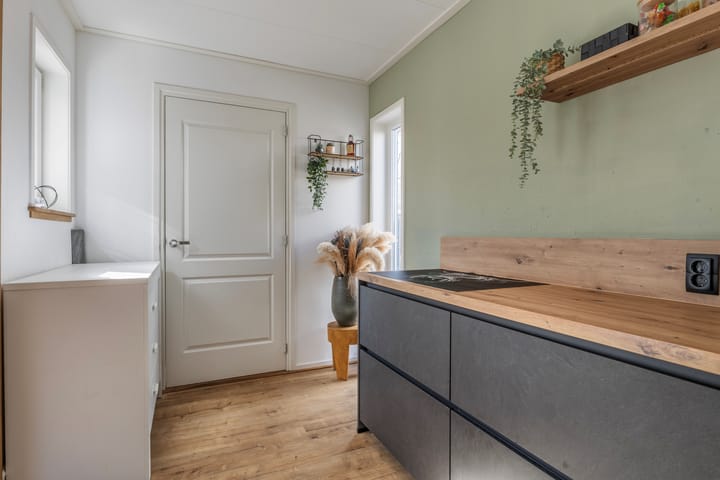 Foto 9 van Poaitrije 17