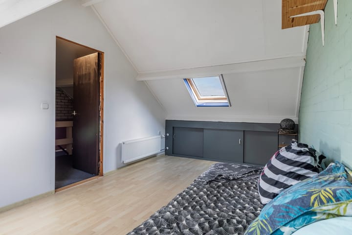 Foto 15 van Poaitrije 17