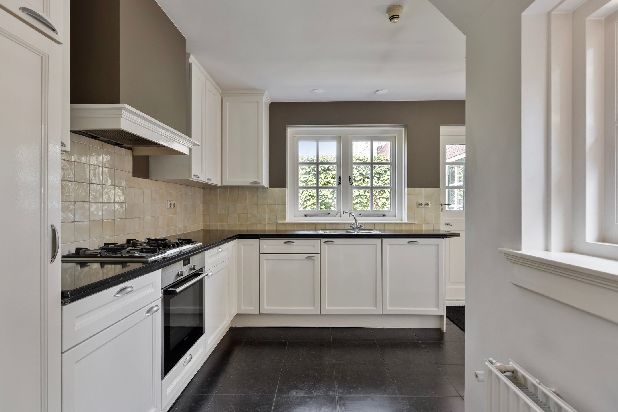 Foto 12 van Klooster 16