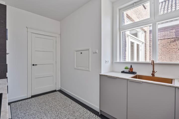 Foto 13 van Spoorstraat 26