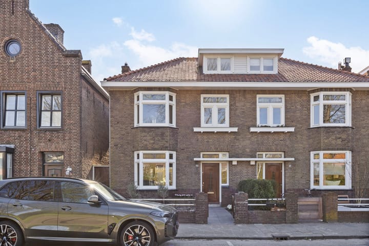 Photo 38 of Spoorstraat 26