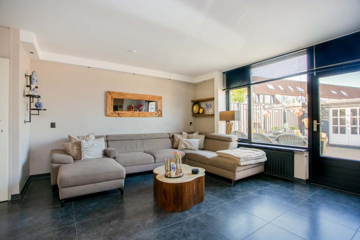 Foto 7 van Zwanenkamp 154