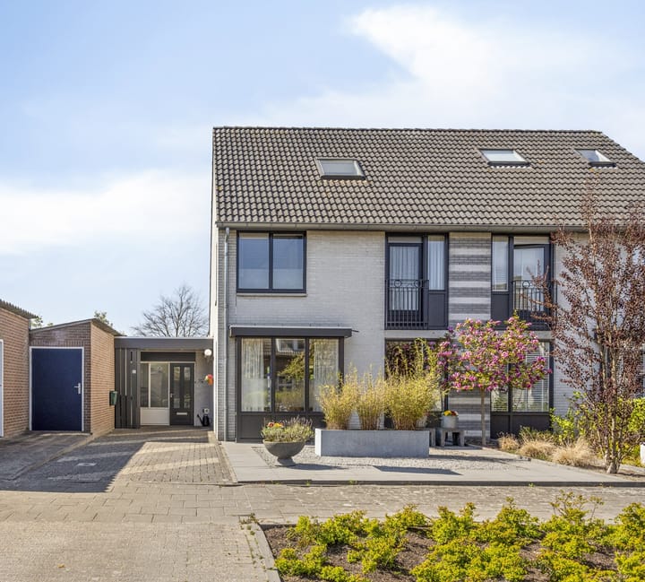 Foto 1 van Nevenakker 35