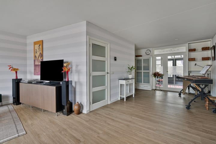 Foto 12 van Nevenakker 35