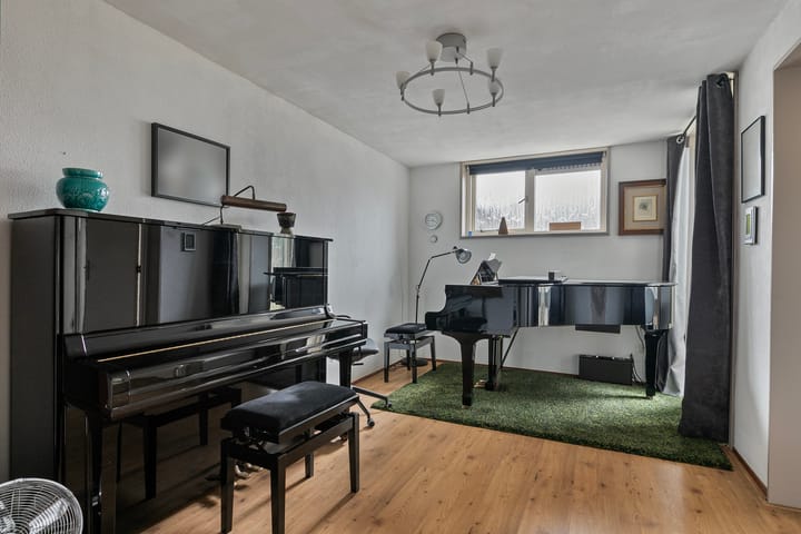 Foto 18 van Nevenakker 35