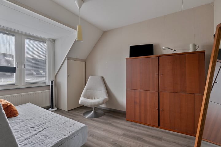 Foto 24 van Nevenakker 35