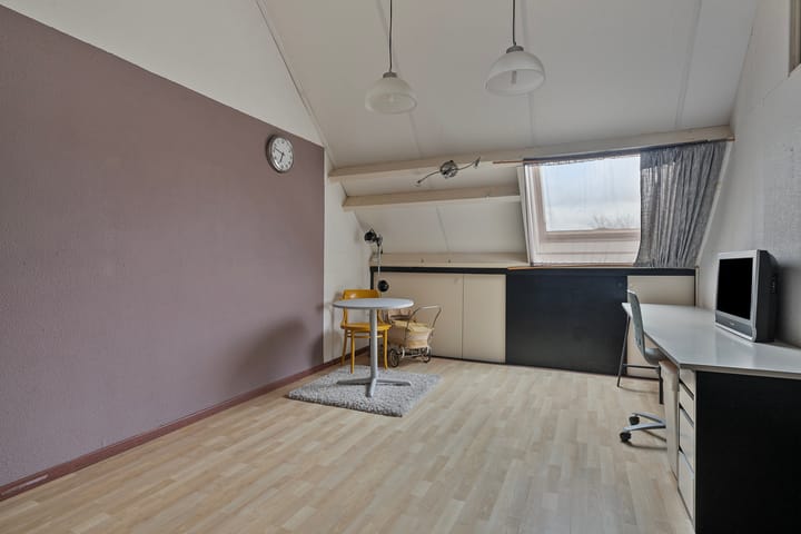 Foto 34 van Nevenakker 35