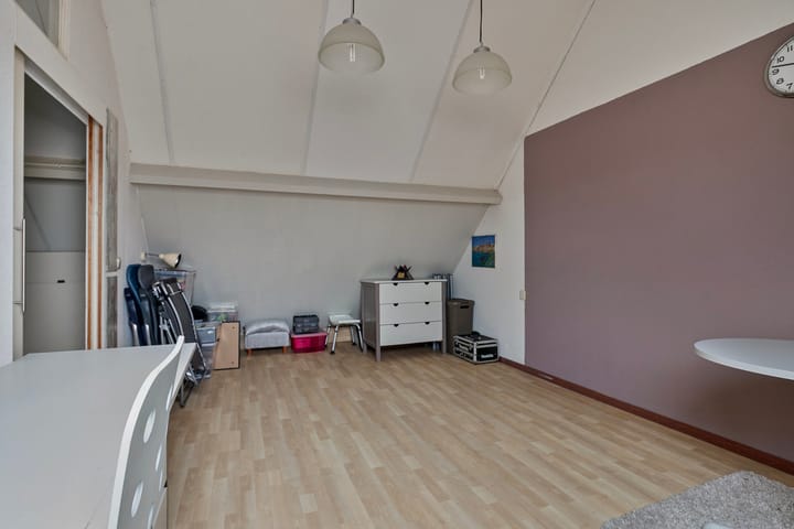 Foto 35 van Nevenakker 35