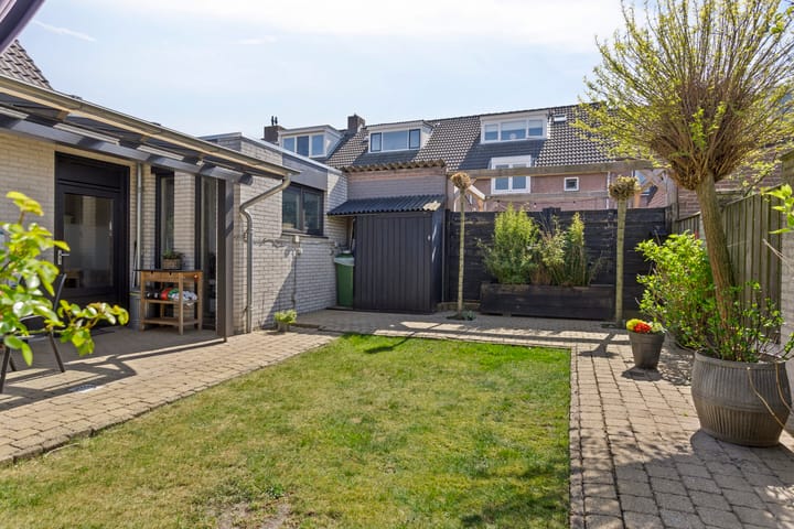 Foto 39 van Nevenakker 35