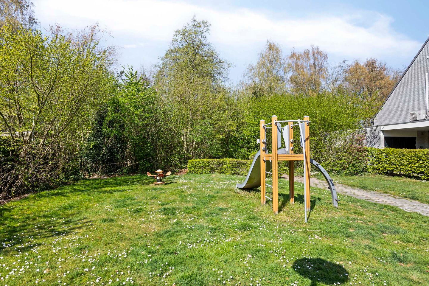 Foto 40 van Nevenakker 35