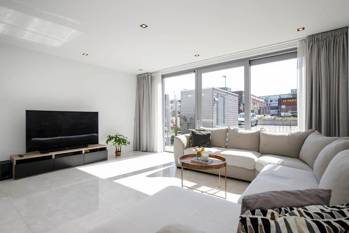 Foto 9 van Menorcalaan 54