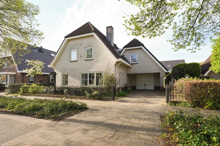 Foto 3 van Mennestraat 73