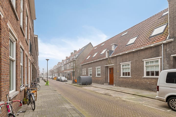 Photo 2 of Willem de Zwijgerstraat 8