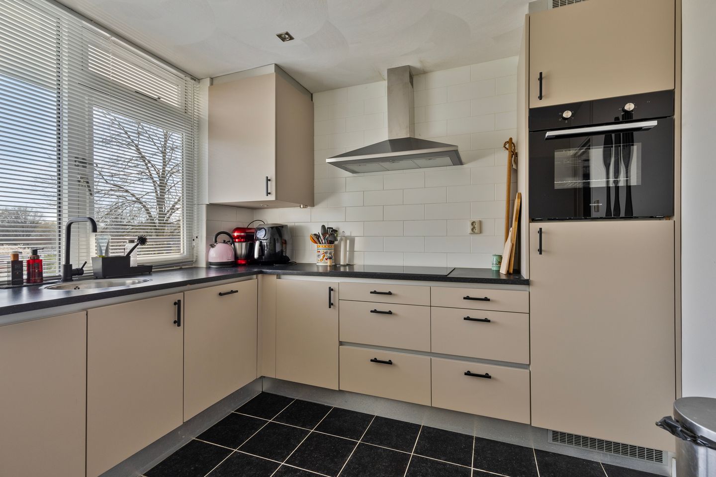 Photo 10 of Professor Cobbenhagenlaan 484