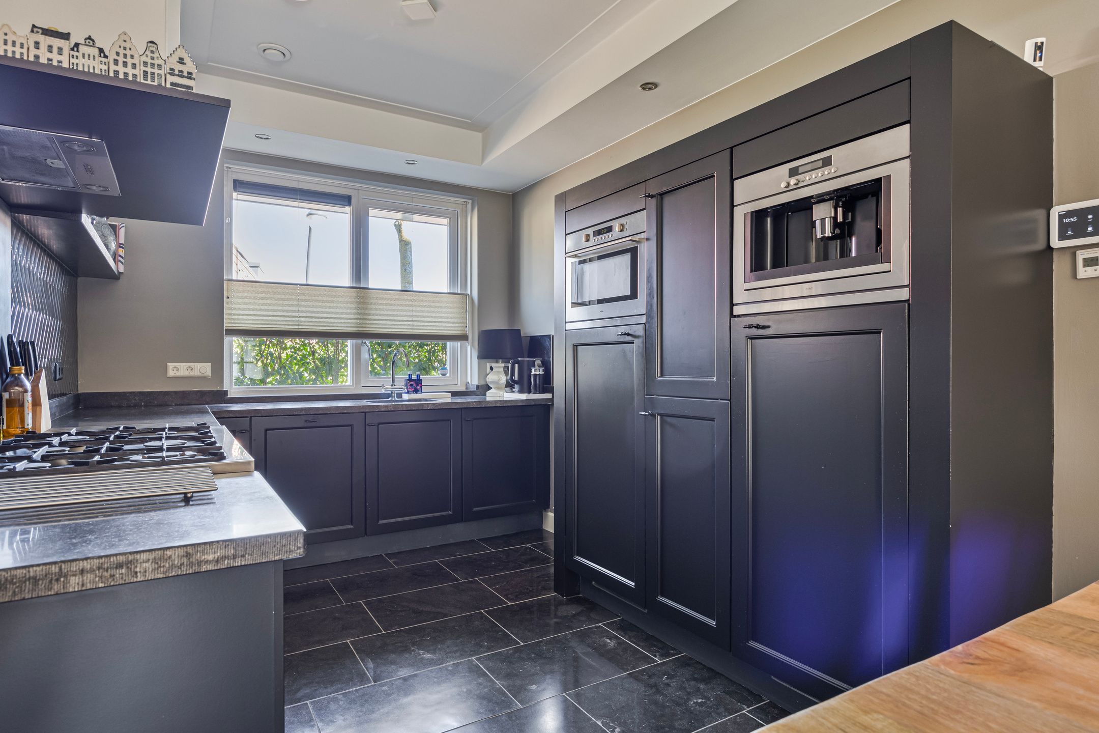 Foto 15 van Leilat 77