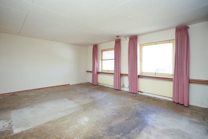 Photo 9 of Prins Bernhardstraat 6-A