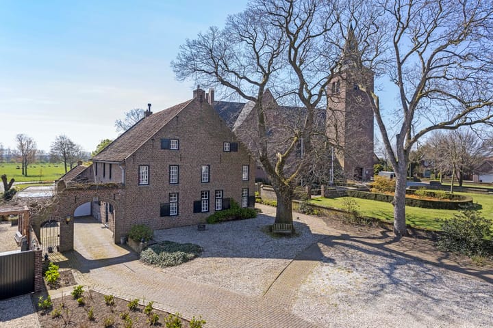 Dorpstraat 10