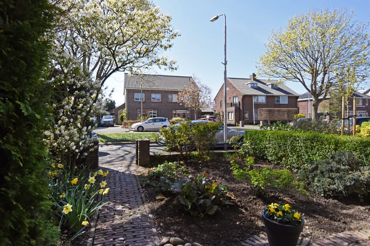 Foto 10 van Julianalaan 35