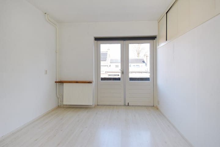 Foto 43 van Julianalaan 35