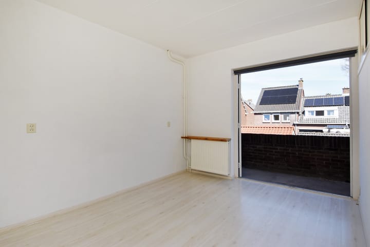 Foto 44 van Julianalaan 35