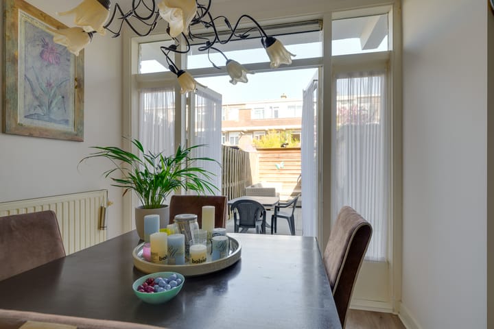 Foto 3 van van Barbansonstraat 26