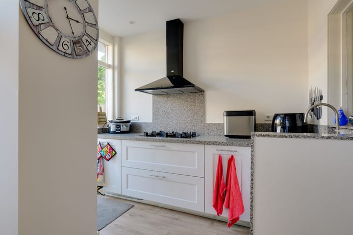 Foto 4 van van Barbansonstraat 26