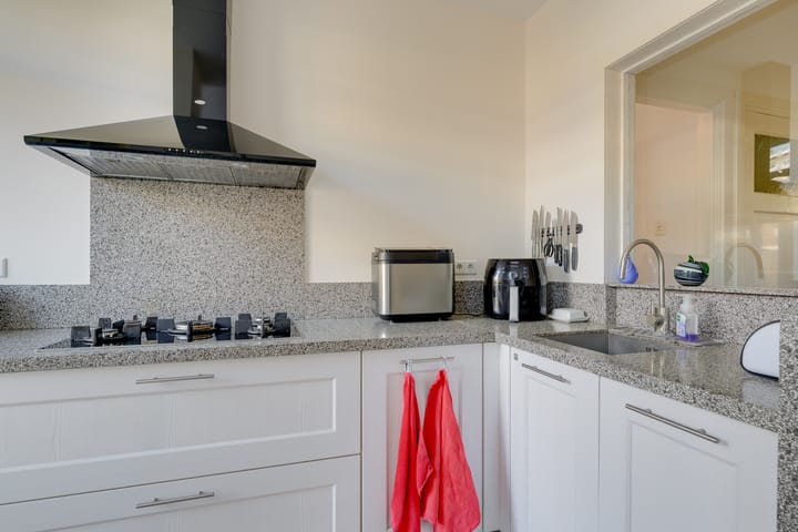 Foto 12 van van Barbansonstraat 26