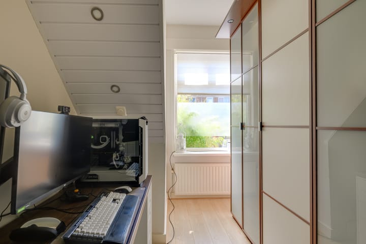 Foto 16 van van Barbansonstraat 26