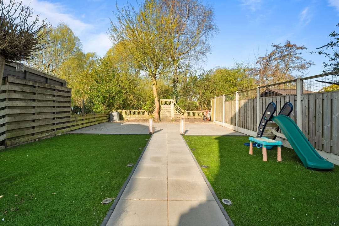 Photo 26 of Doorzwin 1208