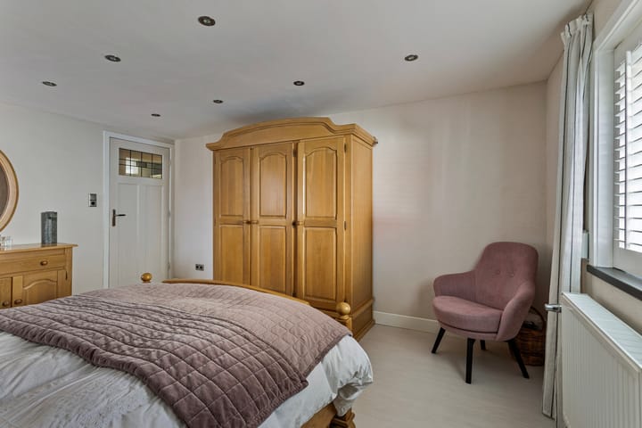 Photo 32 of Overstraat 40