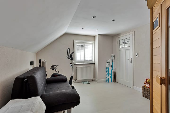 Photo 37 of Overstraat 40