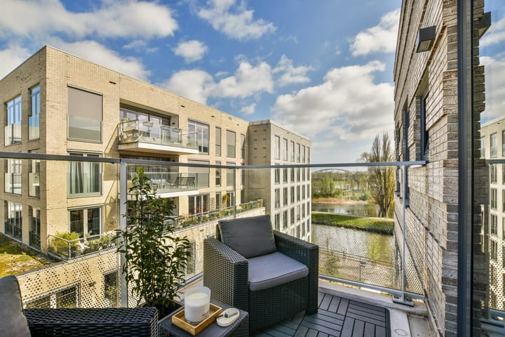 Foto 8 van Vluchtladderstraat 49