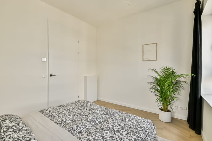 Foto 16 van Vluchtladderstraat 49