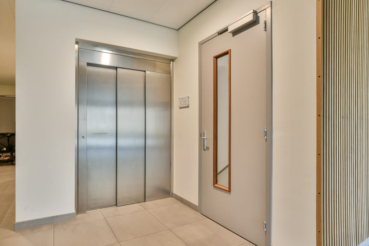 Foto 20 van Vluchtladderstraat 49