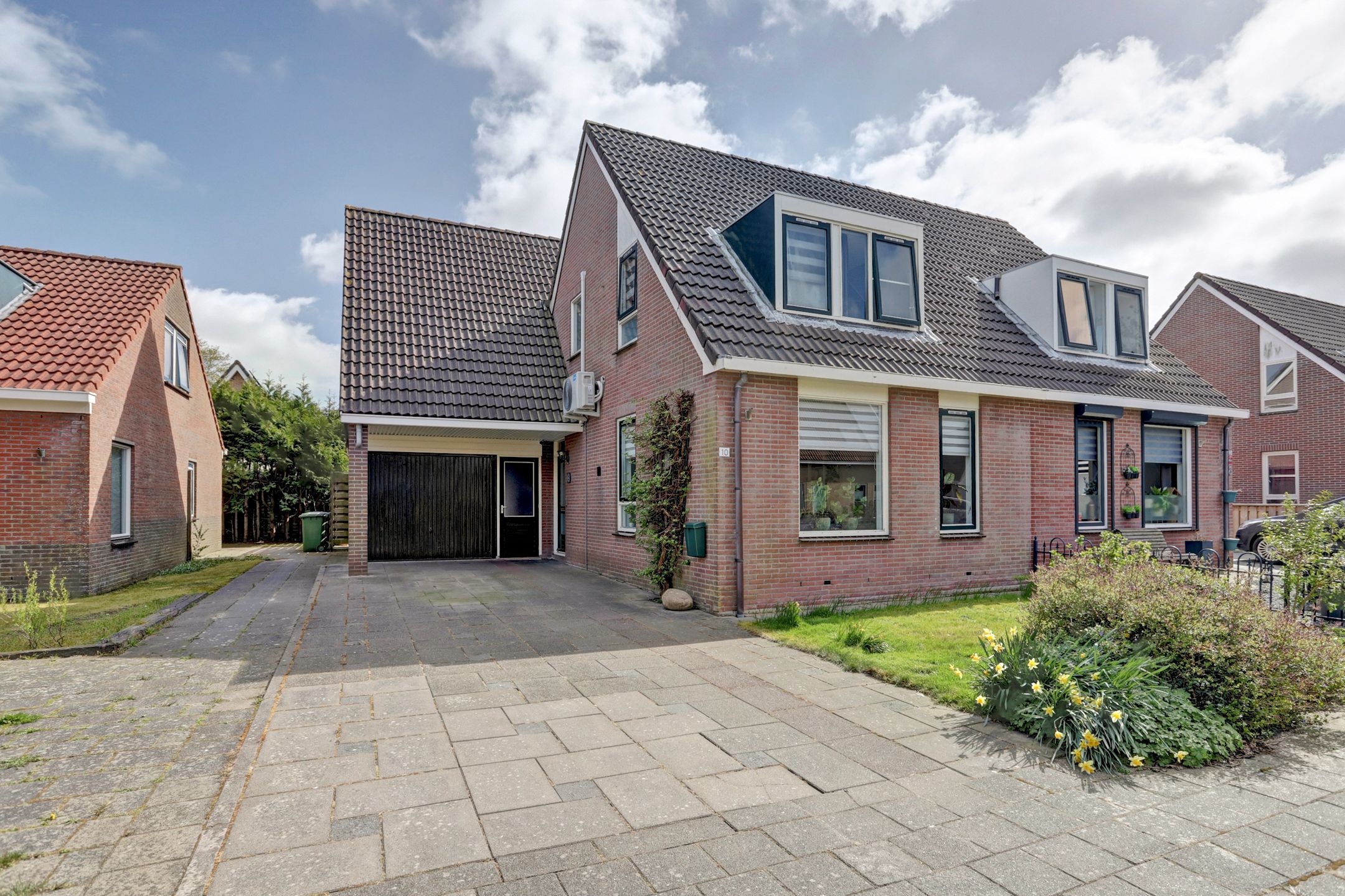 Foto 27 van Túnikkers 10