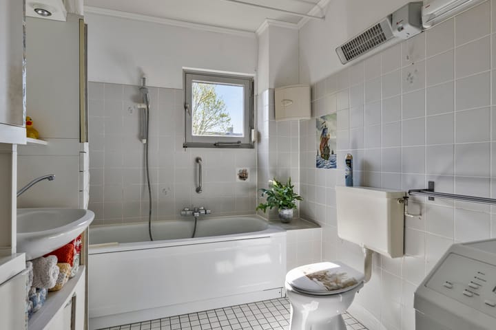 Photo 21 of Noordende 12